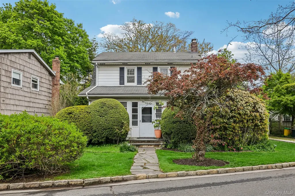 148 Willis Court Woodmere NY 11598