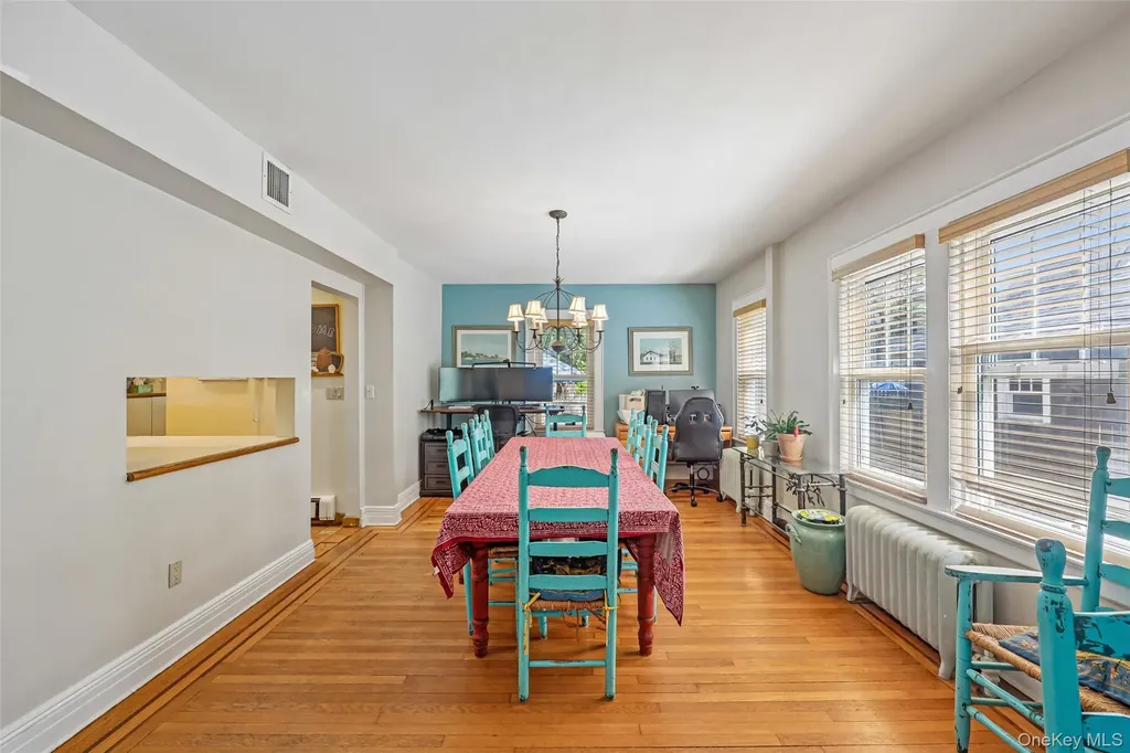 148 Willis Court Woodmere NY 11598