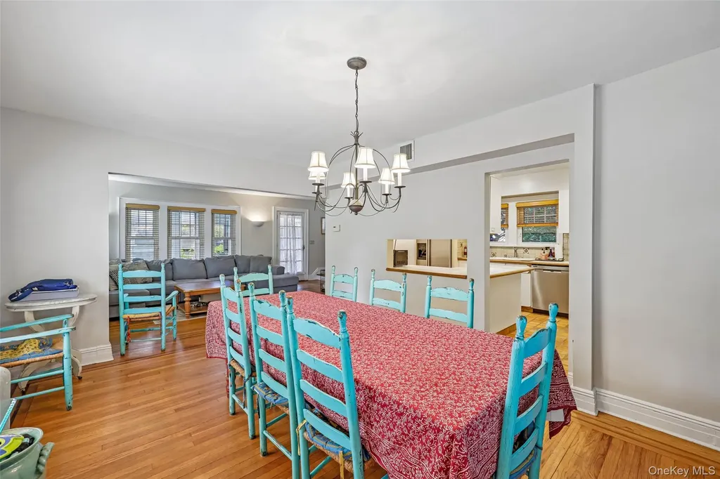 148 Willis Court Woodmere NY 11598