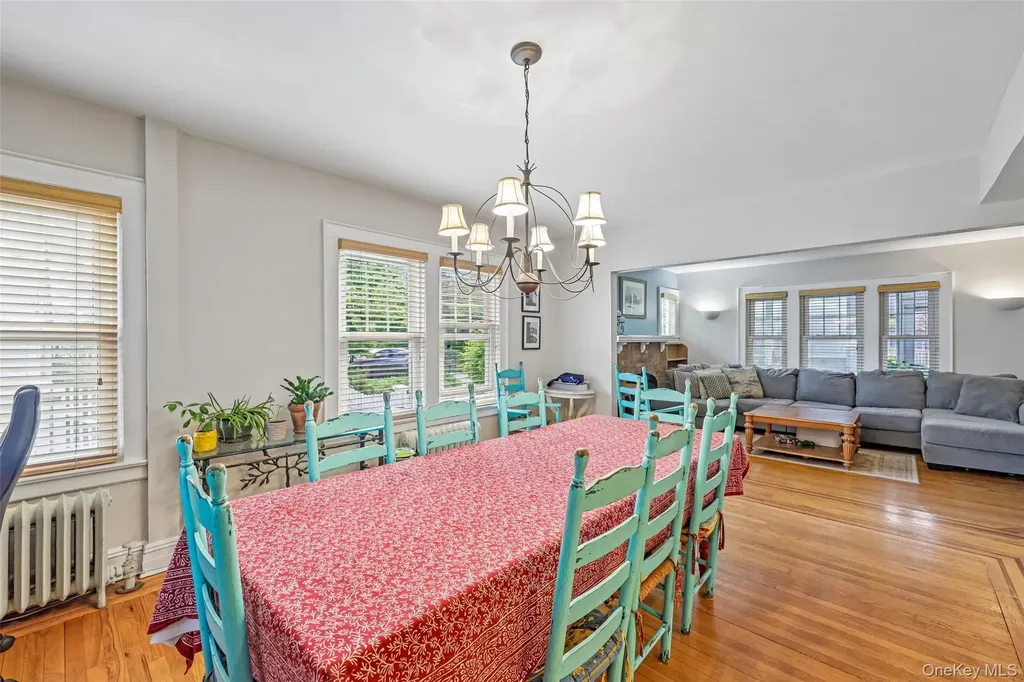 148 Willis Court Woodmere NY 11598