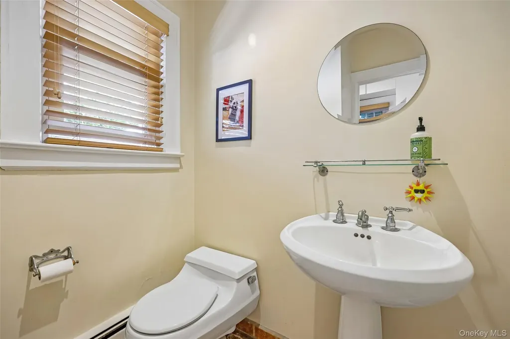 148 Willis Court Woodmere NY 11598