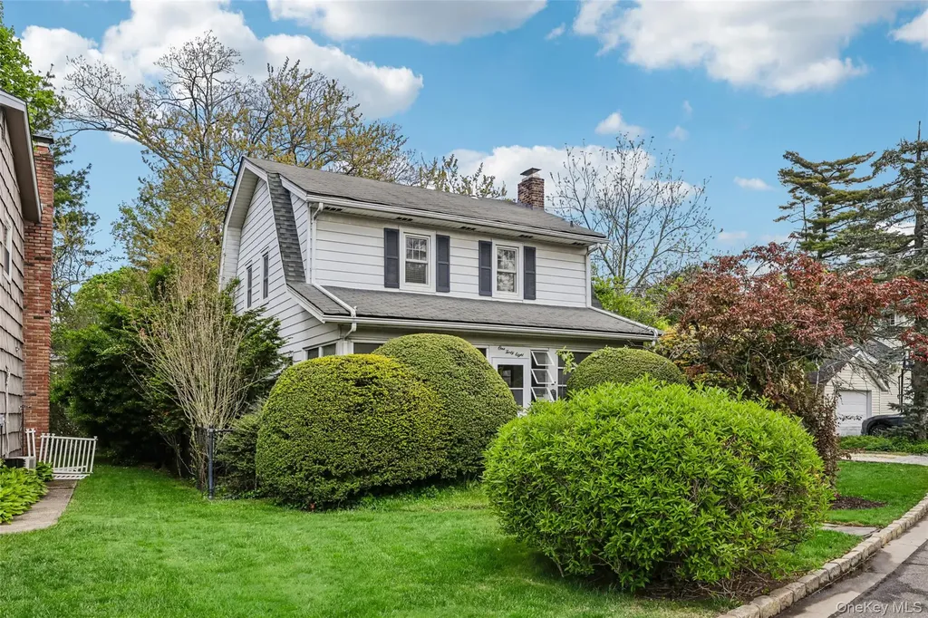 148 Willis Court Woodmere NY 11598