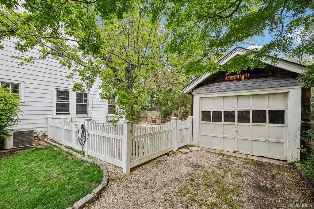 148 Willis Court Woodmere NY 11598