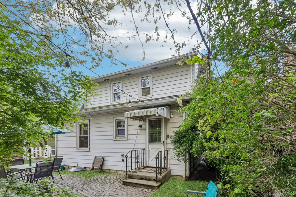 148 Willis Court Woodmere NY 11598