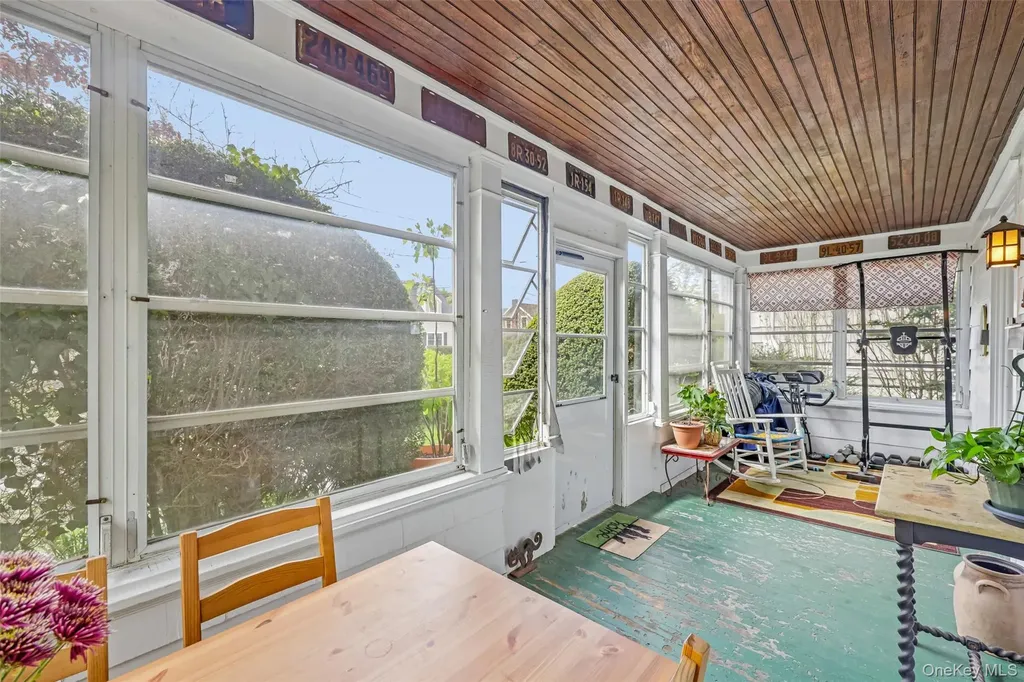 148 Willis Court Woodmere NY 11598