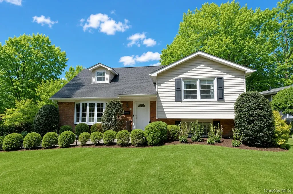 32 Chaucer Street Hartsdale NY 10530