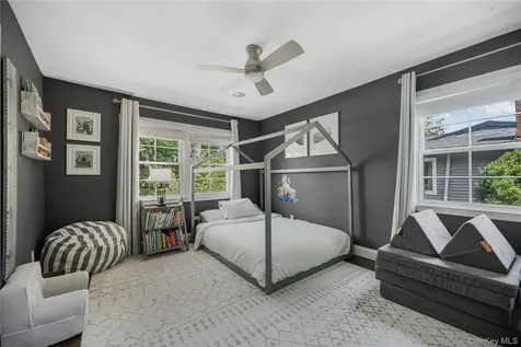 32 Chaucer Street Hartsdale NY 10530