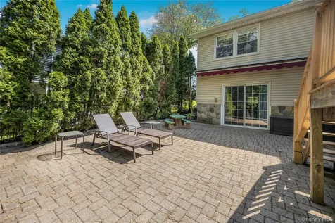 32 Chaucer Street Hartsdale NY 10530
