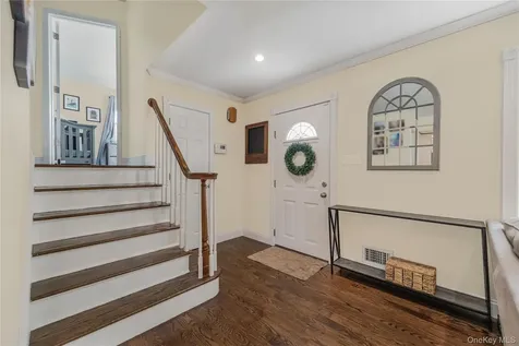32 Chaucer Street Hartsdale NY 10530