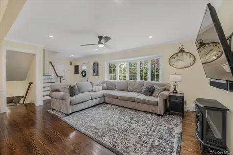 32 Chaucer Street Hartsdale NY 10530