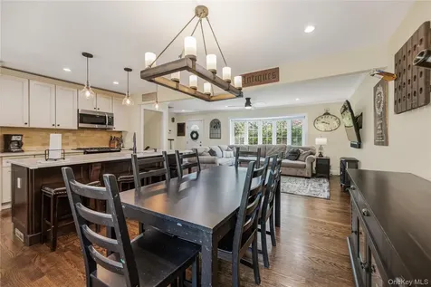 32 Chaucer Street Hartsdale NY 10530