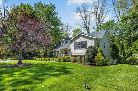 32 Chaucer Street Hartsdale NY 10530