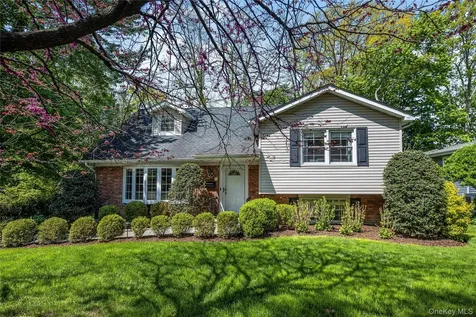 32 Chaucer Street Hartsdale NY 10530