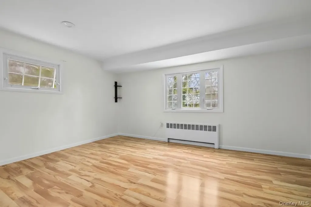 916 Lawrence Court North Woodmere NY 11581
