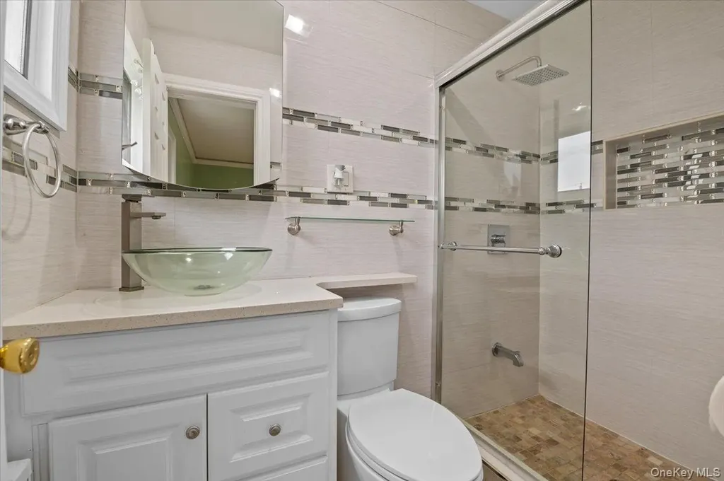 916 Lawrence Court North Woodmere NY 11581