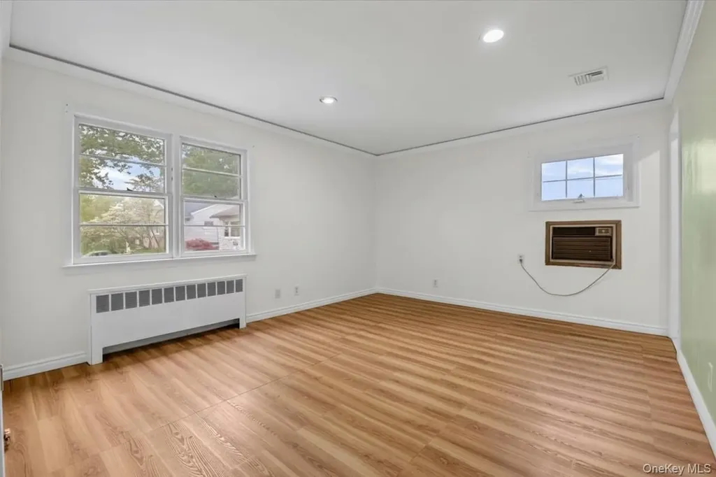 916 Lawrence Court North Woodmere NY 11581