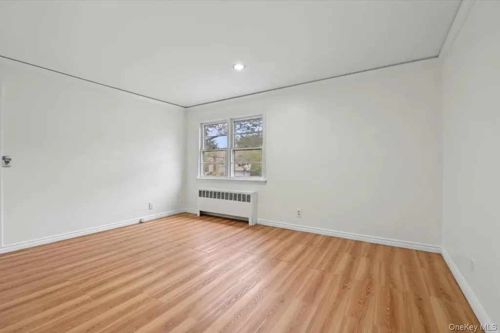 916 Lawrence Court North Woodmere NY 11581
