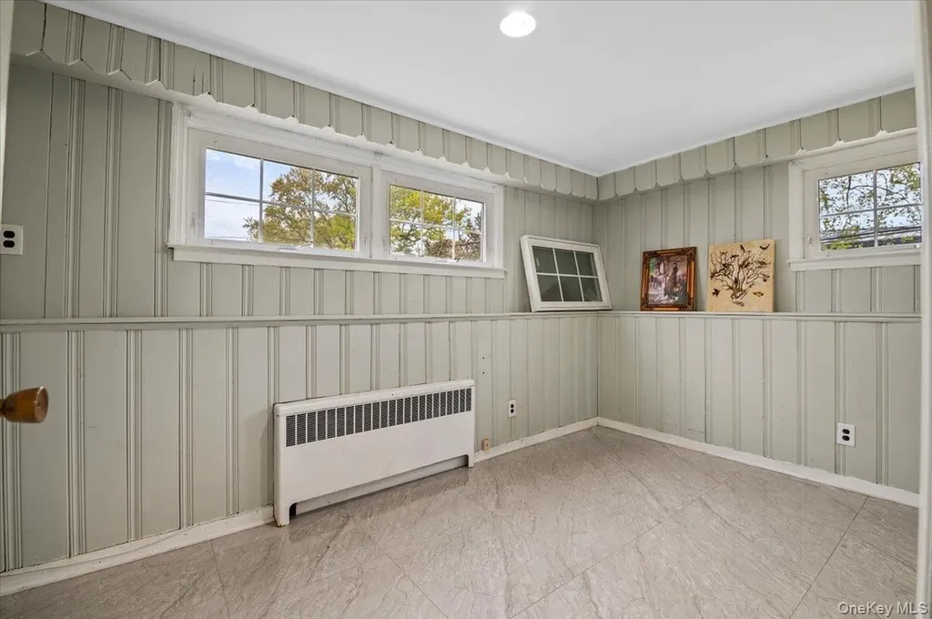 916 Lawrence Court North Woodmere NY 11581