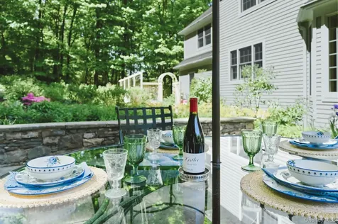 77 Old Stone Hill Road Pound Ridge NY 10576