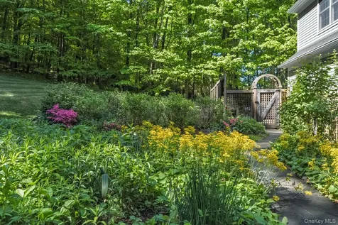 77 Old Stone Hill Road Pound Ridge NY 10576