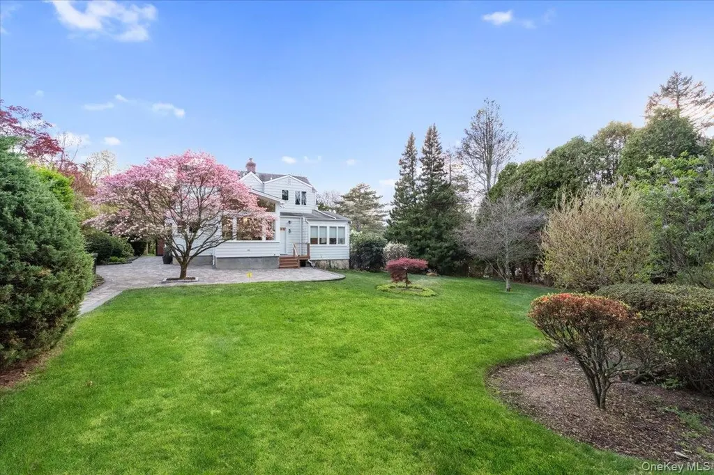 145 Woodlands Avenue White Plains NY 10607