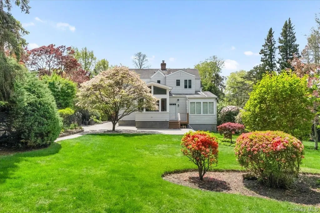 145 Woodlands Avenue White Plains NY 10607
