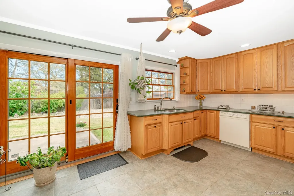 21 Eisenhower Road Centereach NY 11720