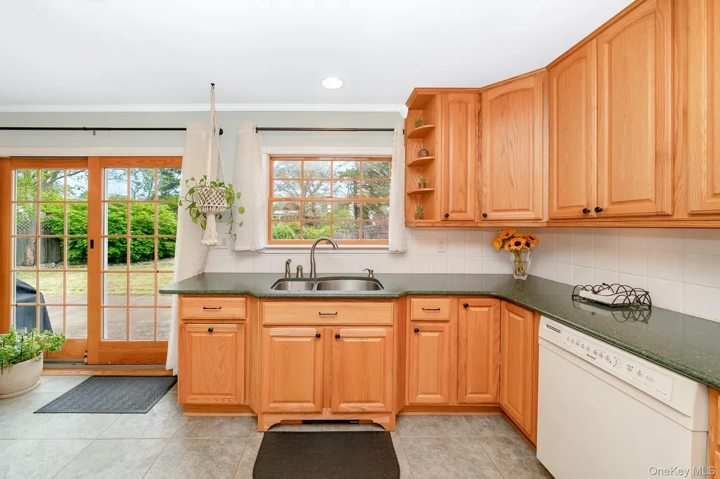 21 Eisenhower Road Centereach NY 11720