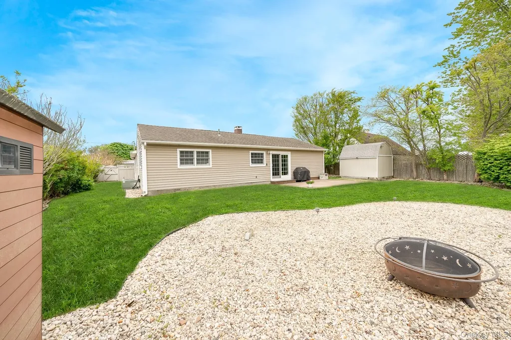 21 Eisenhower Road Centereach NY 11720