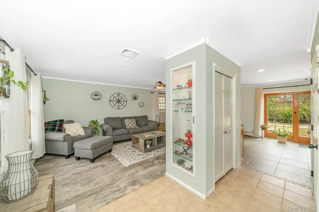 21 Eisenhower Road Centereach NY 11720