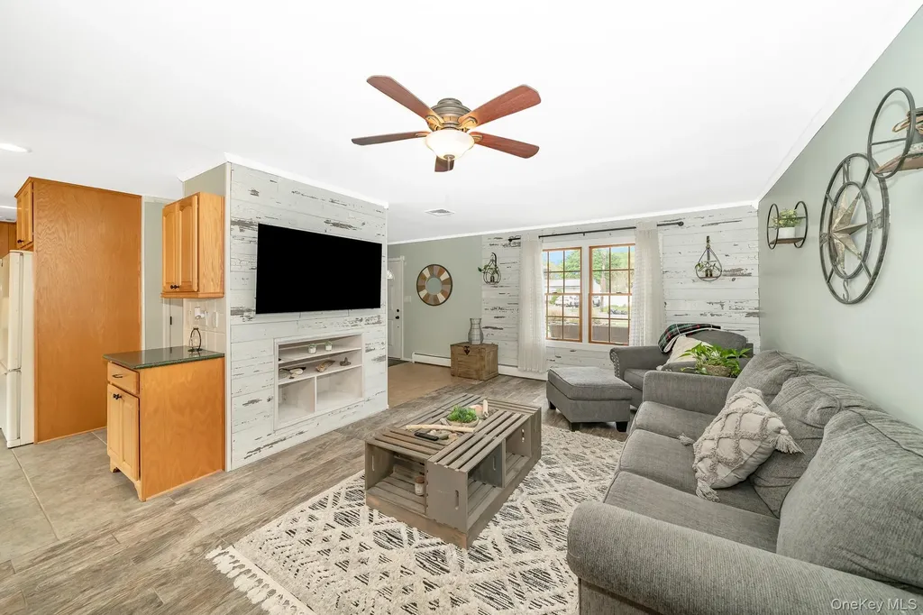 21 Eisenhower Road Centereach NY 11720