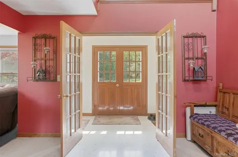 32 Sunset Circle Germantown NY 12526