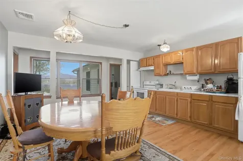 32 Sunset Circle Germantown NY 12526
