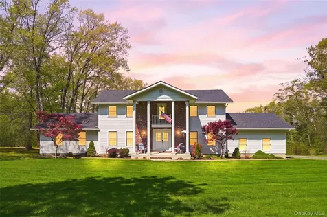32 Sunset Circle Germantown NY 12526