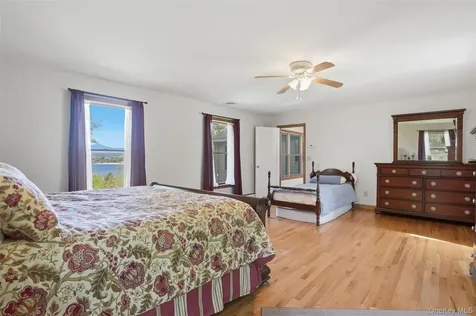 32 Sunset Circle Germantown NY 12526