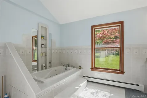 32 Sunset Circle Germantown NY 12526