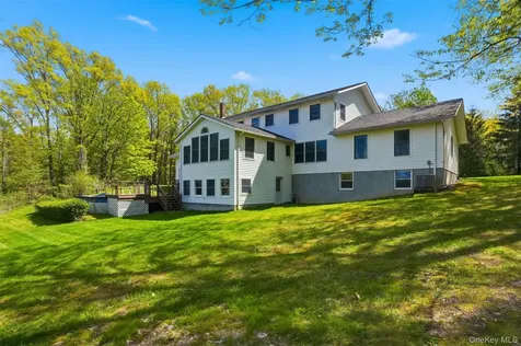 32 Sunset Circle Germantown NY 12526