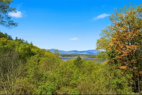 32 Sunset Circle Germantown NY 12526