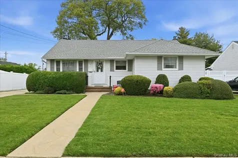 3903 Lincoln Street Seaford NY 11783