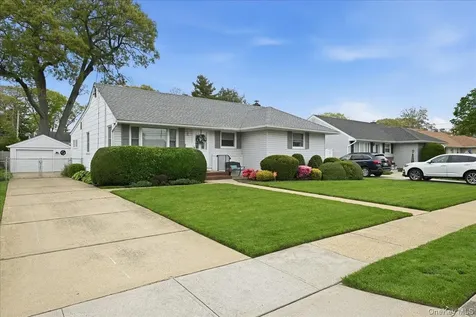 3903 Lincoln Street Seaford NY 11783