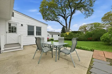 3903 Lincoln Street Seaford NY 11783