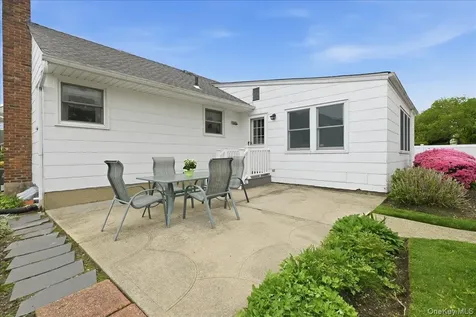 3903 Lincoln Street Seaford NY 11783