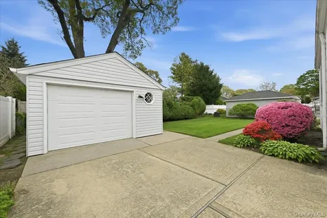 3903 Lincoln Street Seaford NY 11783
