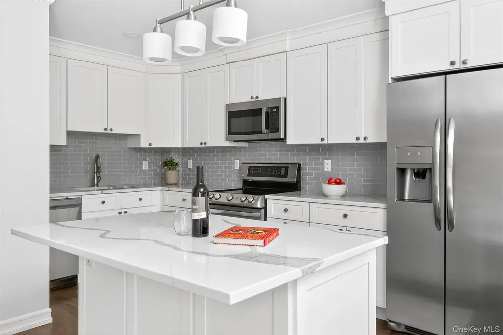 22 The Hamlet Pelham NY 10803