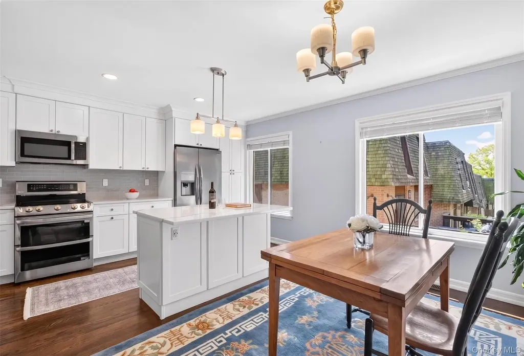 22 The Hamlet Pelham NY 10803