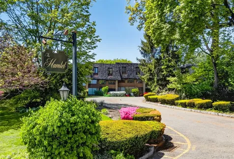 22 The Hamlet Pelham NY 10803