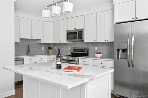 22 The Hamlet Pelham NY 10803