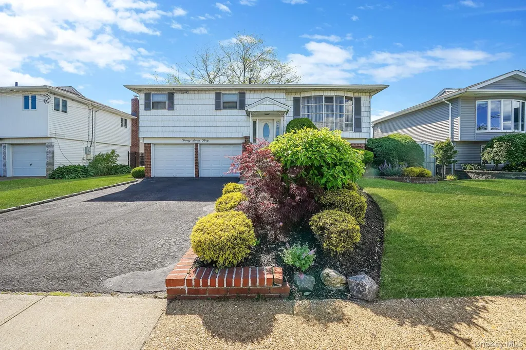 2740 Judith Drive Bellmore NY 11710