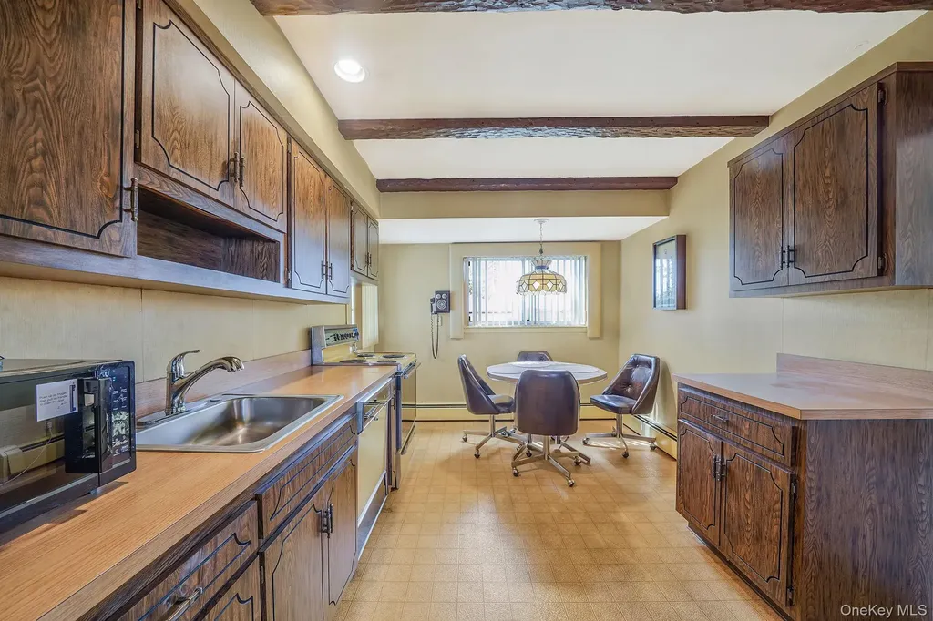 2740 Judith Drive Bellmore NY 11710