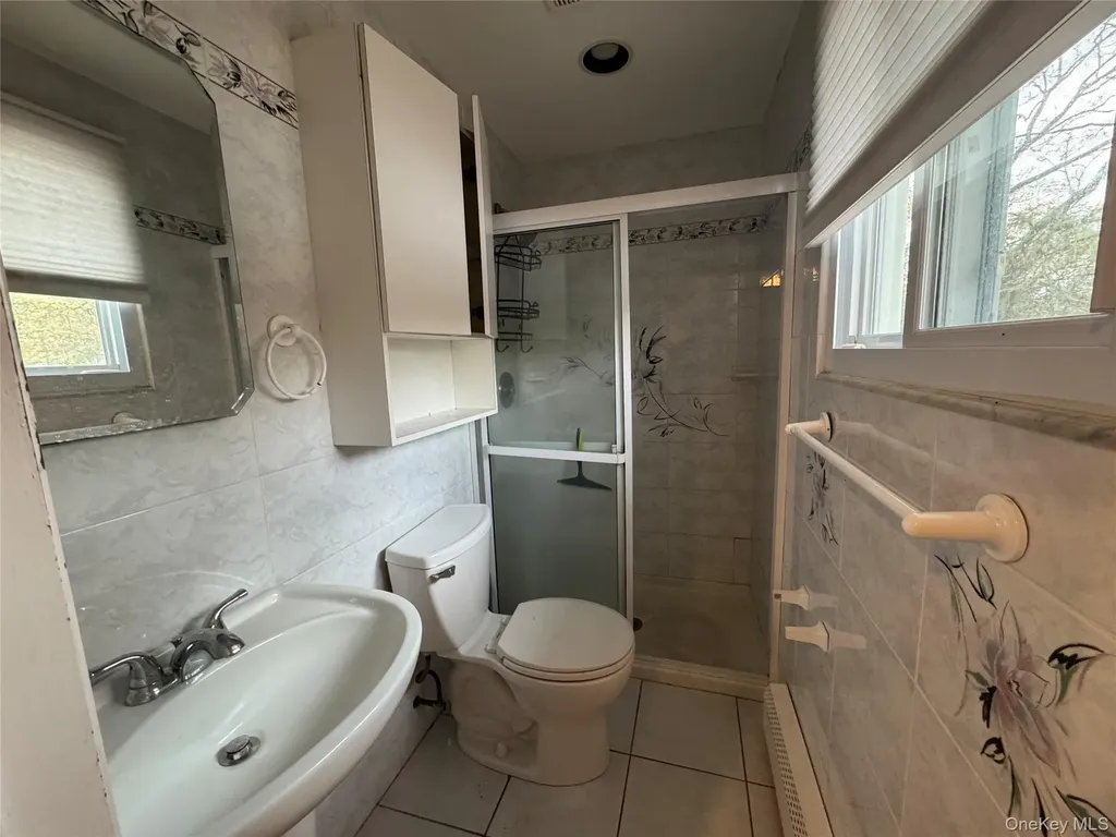 11 Oak Place Selden NY 11784